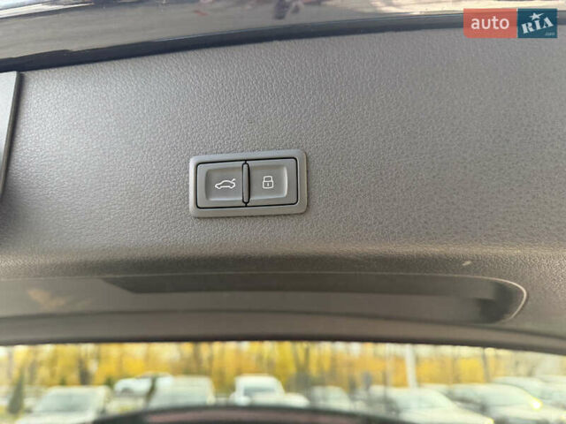 Черный Ауди E-Tron, объемом двигателя 0 л и пробегом 56 тыс. км за 40890 $, фото 33 на Automoto.ua