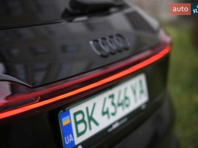 Чорний Ауді E-Tron, об'ємом двигуна 0 л та пробігом 47 тис. км за 32900 $, фото 18 на Automoto.ua