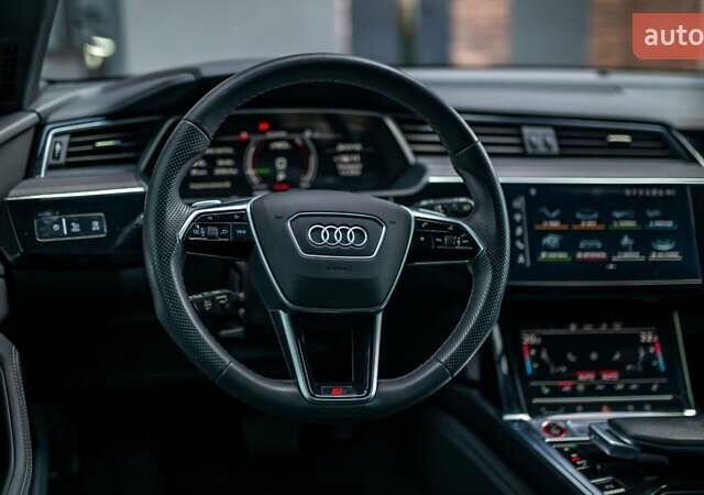 Черный Ауди E-Tron, объемом двигателя 0 л и пробегом 25 тыс. км за 55000 $, фото 27 на Automoto.ua