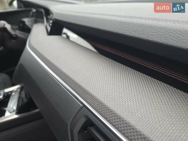 Черный Ауди E-Tron, объемом двигателя 0 л и пробегом 43 тыс. км за 45999 $, фото 78 на Automoto.ua