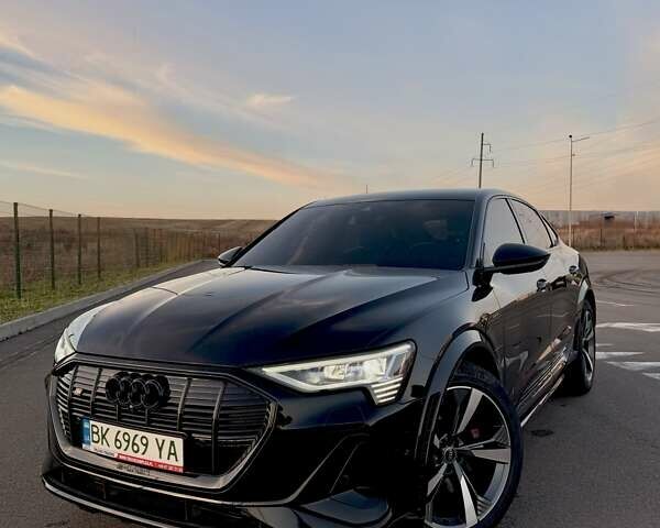Черный Ауди E-Tron, объемом двигателя 0 л и пробегом 68 тыс. км за 45000 $, фото 3 на Automoto.ua