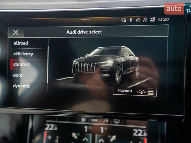 Чорний Ауді E-Tron, об'ємом двигуна 0 л та пробігом 54 тис. км за 45900 $, фото 28 на Automoto.ua