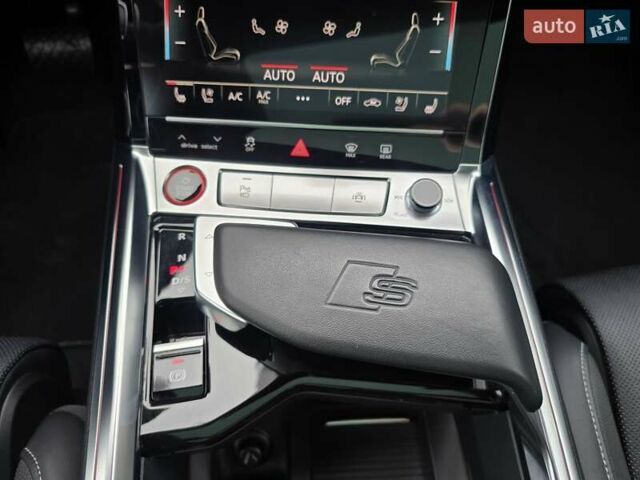 Чорний Ауді E-Tron, об'ємом двигуна 0 л та пробігом 61 тис. км за 47777 $, фото 110 на Automoto.ua