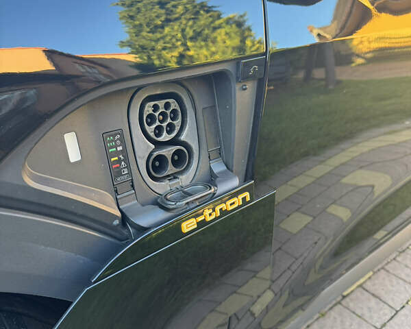 Черный Ауди E-Tron, объемом двигателя 0 л и пробегом 129 тыс. км за 27777 $, фото 35 на Automoto.ua