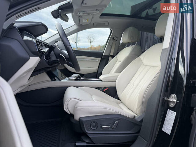Черный Ауди E-Tron, объемом двигателя 0 л и пробегом 56 тыс. км за 40890 $, фото 20 на Automoto.ua