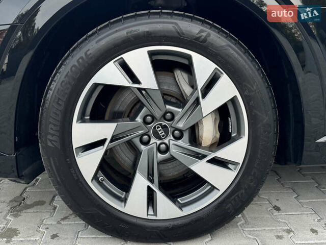 Черный Ауди E-Tron, объемом двигателя 0 л и пробегом 30 тыс. км за 43500 $, фото 12 на Automoto.ua