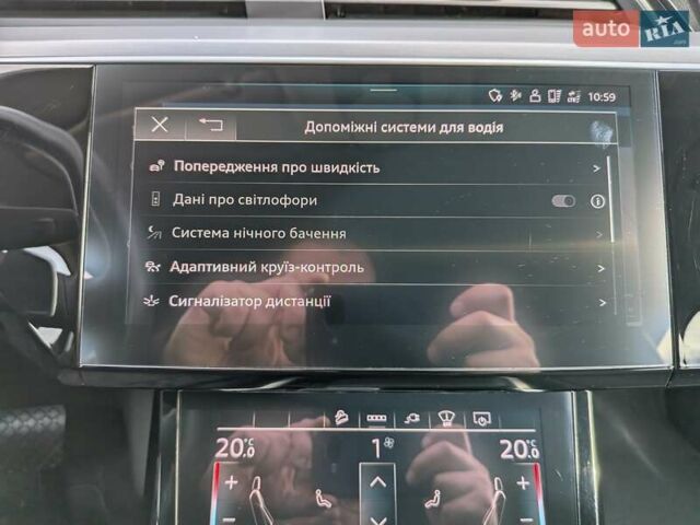 Черный Ауди E-Tron, объемом двигателя 0 л и пробегом 95 тыс. км за 29800 $, фото 55 на Automoto.ua