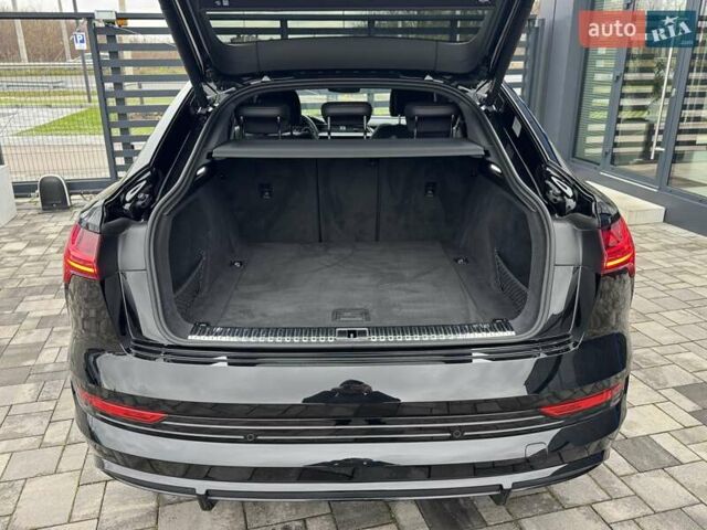 Черный Ауди E-Tron, объемом двигателя 0 л и пробегом 82 тыс. км за 39900 $, фото 33 на Automoto.ua