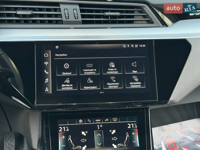 Черный Ауди E-Tron, объемом двигателя 0 л и пробегом 45 тыс. км за 30900 $, фото 58 на Automoto.ua