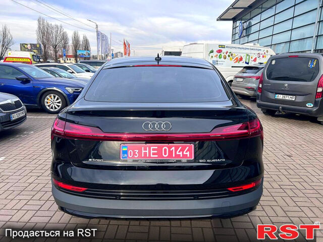 Чорний Ауді E-Tron, об'ємом двигуна 0.28 л та пробігом 34 тис. км за 35900 $, фото 4 на Automoto.ua