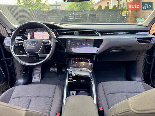 Черный Ауди E-Tron, объемом двигателя 0 л и пробегом 97 тыс. км за 30900 $, фото 55 на Automoto.ua