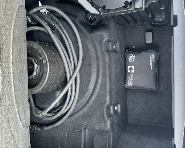 Черный Ауди E-Tron, объемом двигателя 0 л и пробегом 97 тыс. км за 30900 $, фото 74 на Automoto.ua