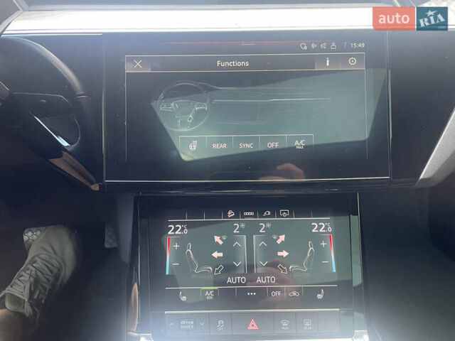 Черный Ауди E-Tron, объемом двигателя 0 л и пробегом 45 тыс. км за 30800 $, фото 18 на Automoto.ua