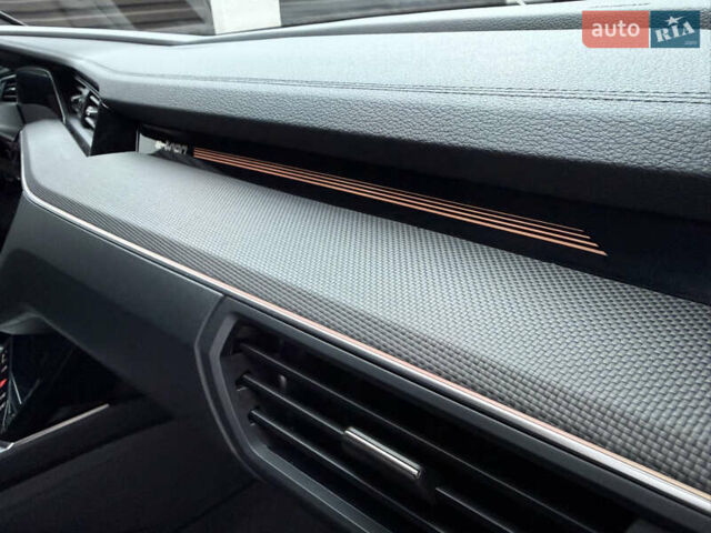 Черный Ауди E-Tron, объемом двигателя 0 л и пробегом 95 тыс. км за 38500 $, фото 31 на Automoto.ua