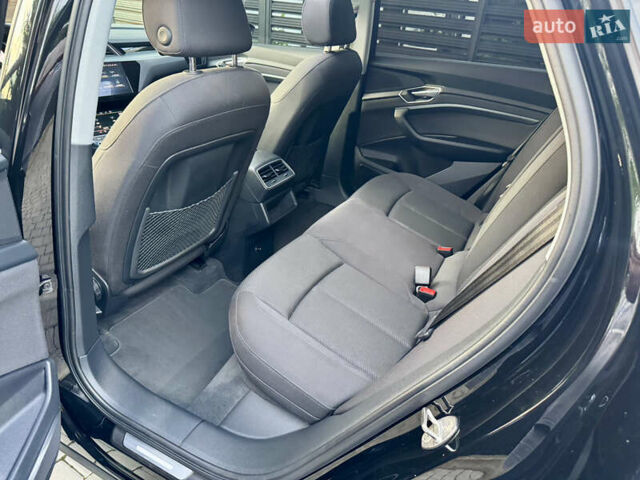 Черный Ауди E-Tron, объемом двигателя 0 л и пробегом 97 тыс. км за 30900 $, фото 40 на Automoto.ua