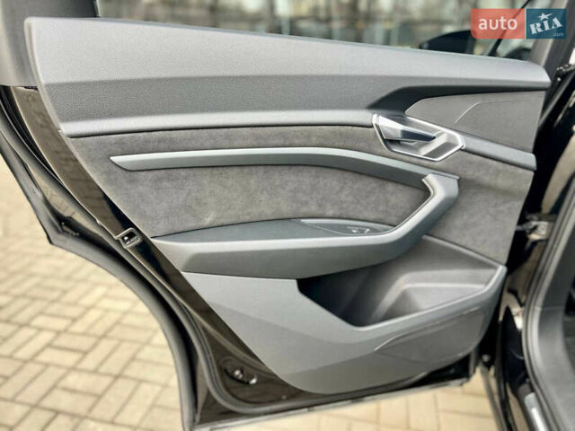Черный Ауди E-Tron, объемом двигателя 0 л и пробегом 51 тыс. км за 39500 $, фото 32 на Automoto.ua
