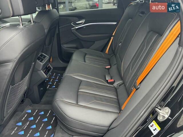 Черный Ауди E-Tron, объемом двигателя 0 л и пробегом 82 тыс. км за 39900 $, фото 31 на Automoto.ua