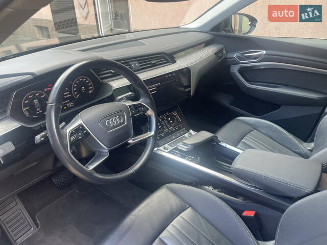 Черный Ауди E-Tron, объемом двигателя 0 л и пробегом 45 тыс. км за 30800 $, фото 17 на Automoto.ua
