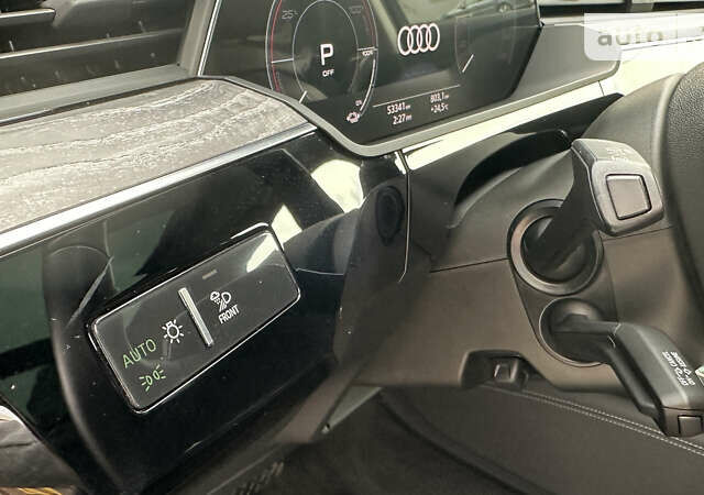 Черный Ауди E-Tron, объемом двигателя 0 л и пробегом 53 тыс. км за 42000 $, фото 44 на Automoto.ua