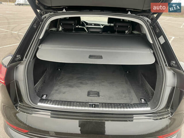 Черный Ауди E-Tron, объемом двигателя 0 л и пробегом 39 тыс. км за 39950 $, фото 38 на Automoto.ua