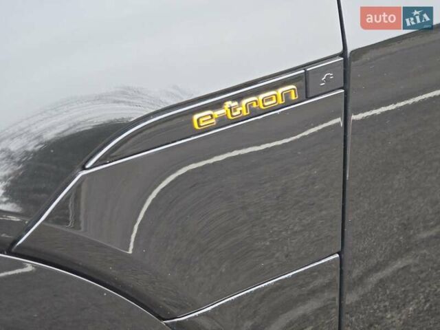 Черный Ауди E-Tron, объемом двигателя 0 л и пробегом 43 тыс. км за 45999 $, фото 28 на Automoto.ua