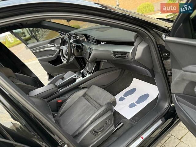 Черный Ауди E-Tron, объемом двигателя 0 л и пробегом 150 тыс. км за 31950 $, фото 133 на Automoto.ua