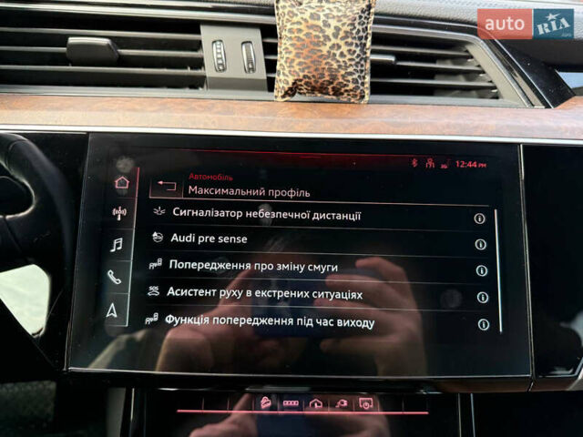 Черный Ауди E-Tron, объемом двигателя 0 л и пробегом 80 тыс. км за 34500 $, фото 78 на Automoto.ua