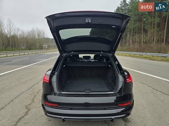 Чорний Ауді E-Tron, об'ємом двигуна 0 л та пробігом 61 тис. км за 47777 $, фото 43 на Automoto.ua