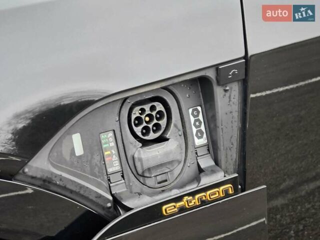 Черный Ауди E-Tron, объемом двигателя 0 л и пробегом 43 тыс. км за 45999 $, фото 29 на Automoto.ua