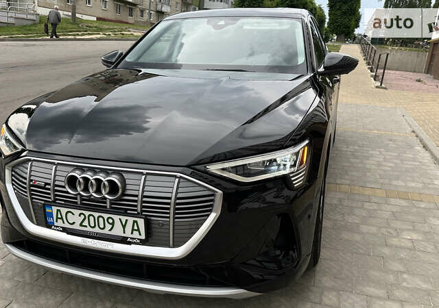 Черный Ауди E-Tron, объемом двигателя 0 л и пробегом 53 тыс. км за 42000 $, фото 1 на Automoto.ua