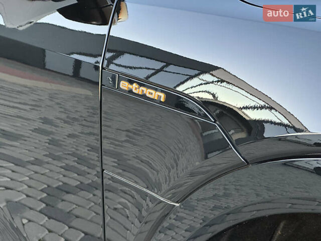 Черный Ауди E-Tron, объемом двигателя 0 л и пробегом 158 тыс. км за 31000 $, фото 25 на Automoto.ua