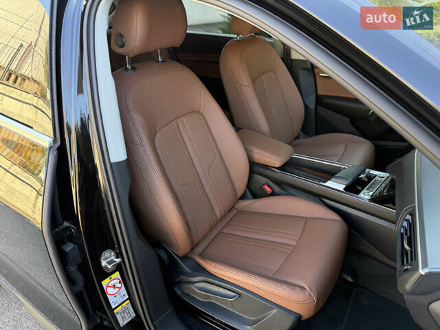 Чорний Ауді E-Tron, об'ємом двигуна 0 л та пробігом 79 тис. км за 29999 $, фото 41 на Automoto.ua