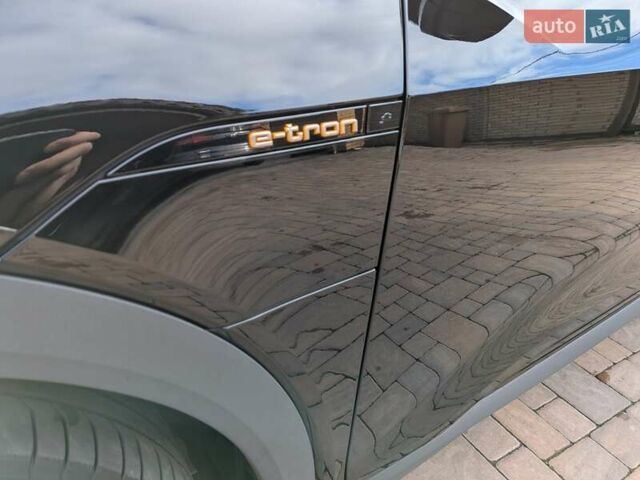 Черный Ауди E-Tron, объемом двигателя 0 л и пробегом 95 тыс. км за 29800 $, фото 21 на Automoto.ua