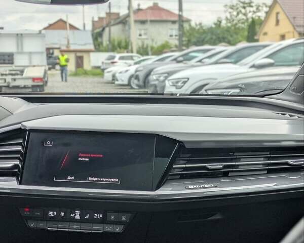 Черный Ауди E-Tron, объемом двигателя 0 л и пробегом 96 тыс. км за 34800 $, фото 24 на Automoto.ua