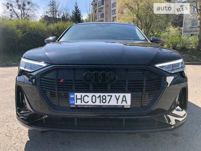 Чорний Ауді E-Tron, об'ємом двигуна 0 л та пробігом 8 тис. км за 68500 $, фото 10 на Automoto.ua