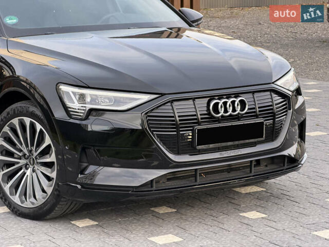 Черный Ауди E-Tron, объемом двигателя 0 л и пробегом 45 тыс. км за 30900 $, фото 8 на Automoto.ua