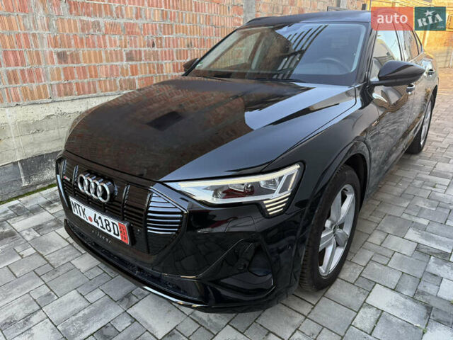 Чорний Ауді E-Tron, об'ємом двигуна 0 л та пробігом 55 тис. км за 36199 $, фото 7 на Automoto.ua