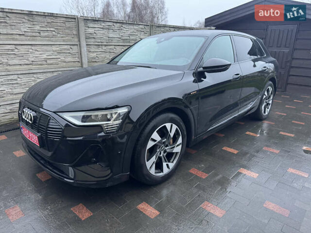 Чорний Ауді E-Tron, об'ємом двигуна 0 л та пробігом 142 тис. км за 29950 $, фото 4 на Automoto.ua