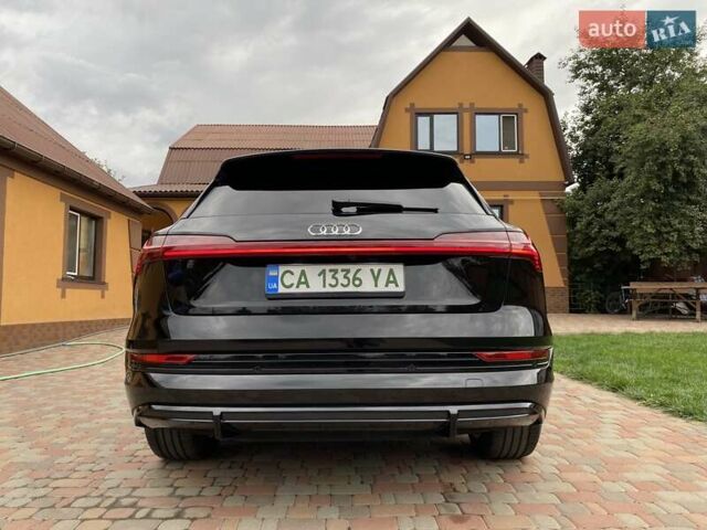Черный Ауди E-Tron, объемом двигателя 0 л и пробегом 101 тыс. км за 38777 $, фото 21 на Automoto.ua