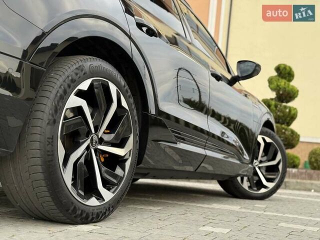 Черный Ауди E-Tron, объемом двигателя 0 л и пробегом 150 тыс. км за 31950 $, фото 120 на Automoto.ua