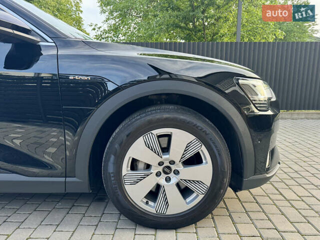 Чорний Ауді E-Tron, об'ємом двигуна 0 л та пробігом 97 тис. км за 30900 $, фото 24 на Automoto.ua