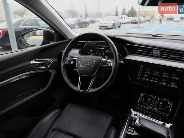 Чорний Ауді E-Tron, об'ємом двигуна 0 л та пробігом 78 тис. км за 43000 $, фото 13 на Automoto.ua