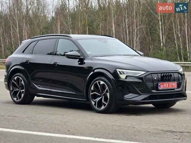 Чорний Ауді E-Tron, об'ємом двигуна 0 л та пробігом 61 тис. км за 47777 $, фото 12 на Automoto.ua