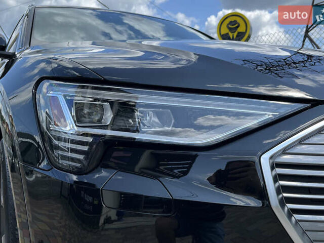 Черный Ауди E-Tron, объемом двигателя 0 л и пробегом 46 тыс. км за 39000 $, фото 24 на Automoto.ua