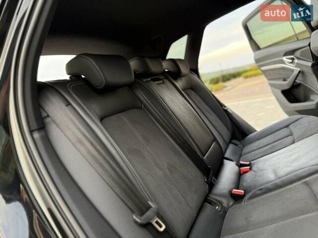 Черный Ауди E-Tron, объемом двигателя 0 л и пробегом 150 тыс. км за 31950 $, фото 139 на Automoto.ua