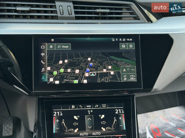 Черный Ауди E-Tron, объемом двигателя 0 л и пробегом 45 тыс. км за 30900 $, фото 56 на Automoto.ua