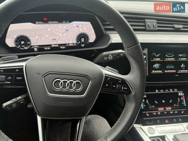 Чорний Ауді E-Tron, об'ємом двигуна 0 л та пробігом 89 тис. км за 35499 $, фото 34 на Automoto.ua