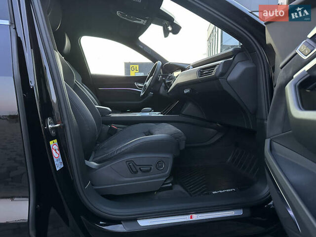 Черный Ауди E-Tron, объемом двигателя 0 л и пробегом 158 тыс. км за 31000 $, фото 58 на Automoto.ua