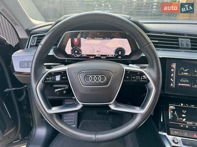 Черный Ауди E-Tron, объемом двигателя 0 л и пробегом 97 тыс. км за 30900 $, фото 62 на Automoto.ua