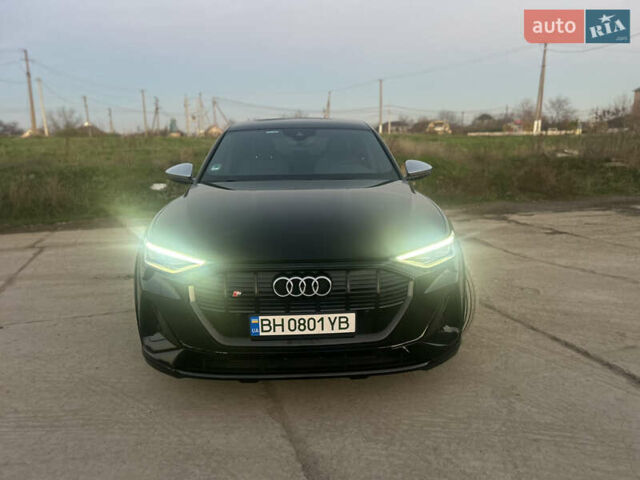 Чорний Ауді E-Tron, об'ємом двигуна 0 л та пробігом 57 тис. км за 41500 $, фото 41 на Automoto.ua